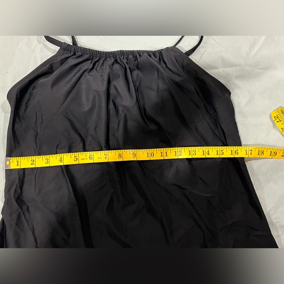 Hold Pose High Neck black Tankini & Bottom - Picture 7 of 9